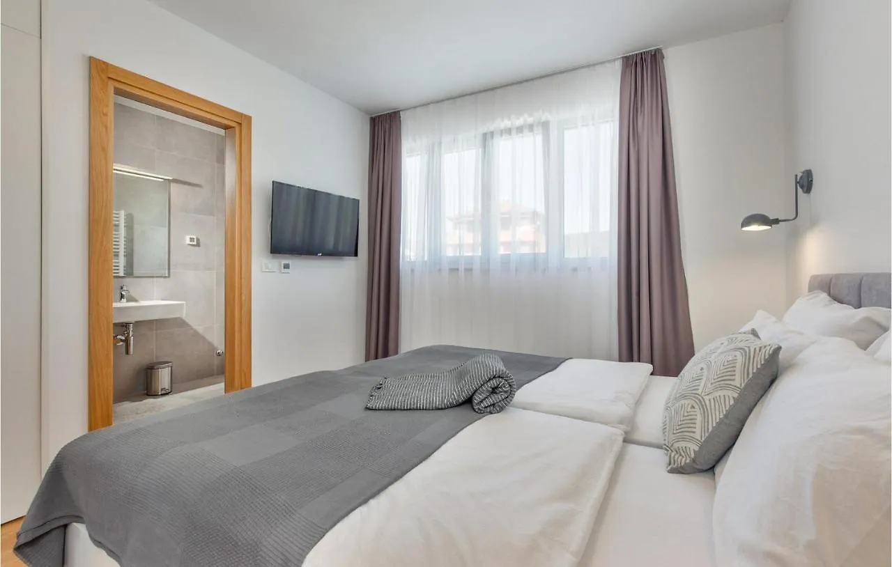 Holiday home Villa Activia Sveti Filip i Jakov