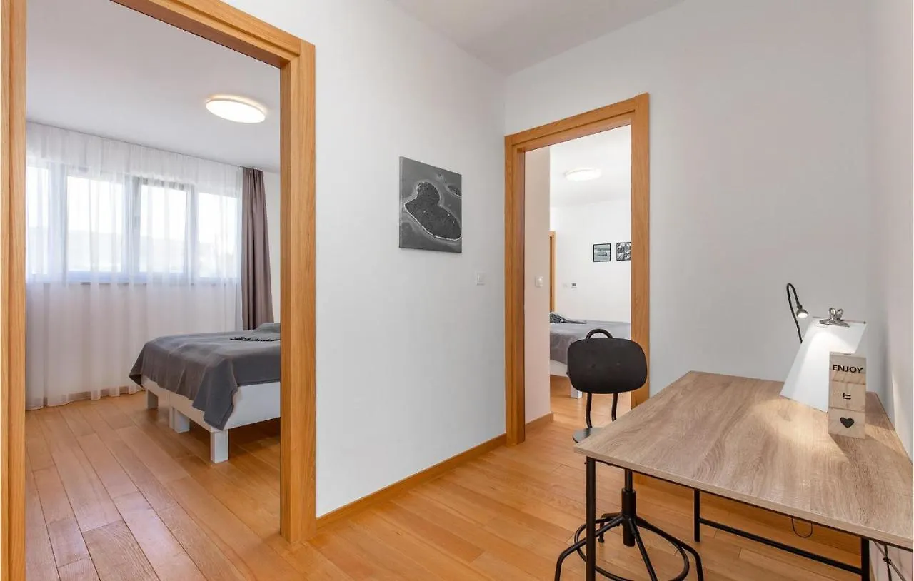 Villa Activia Sveti Filip i Jakov 0*,  Chorvatsko