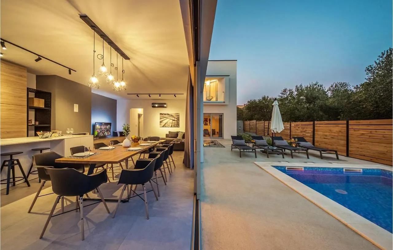 Holiday home Villa Activia Sveti Filip i Jakov