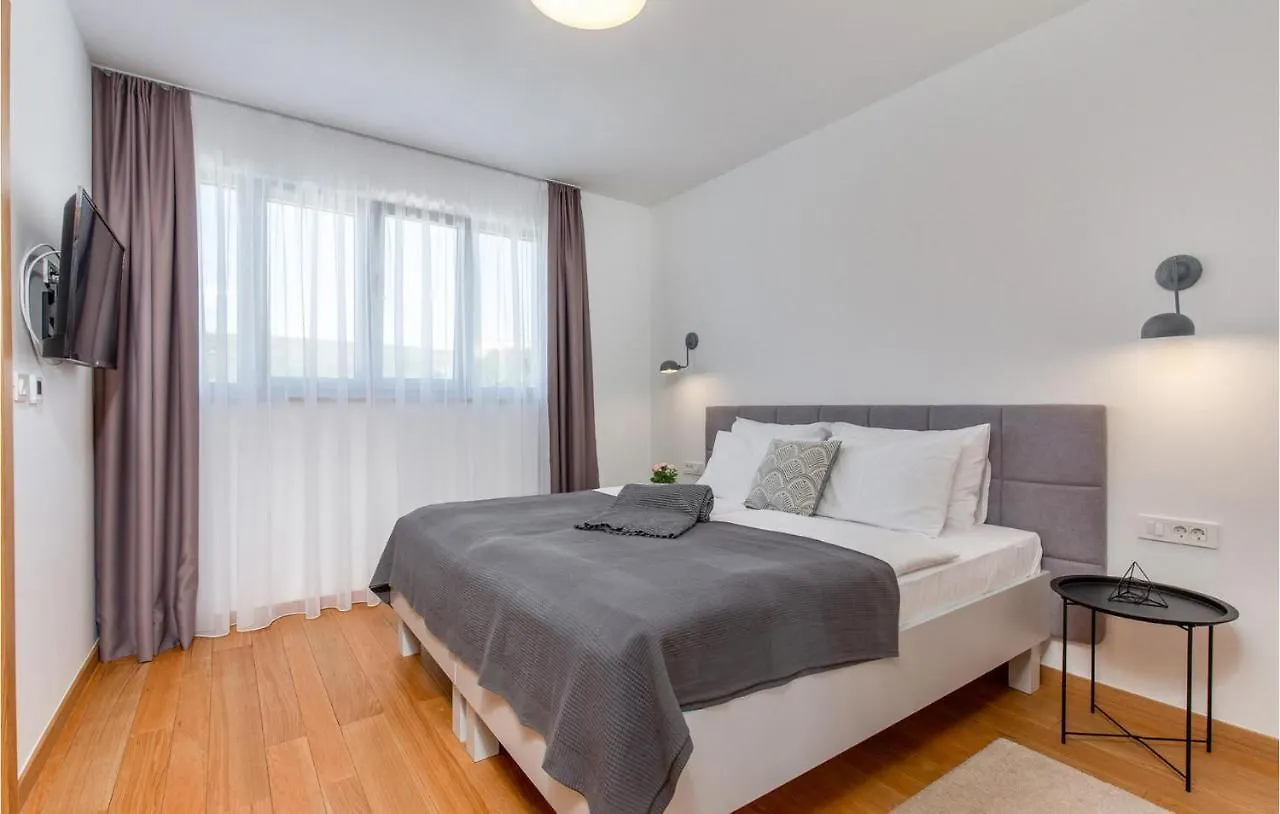 Holiday home Villa Activia Sveti Filip i Jakov